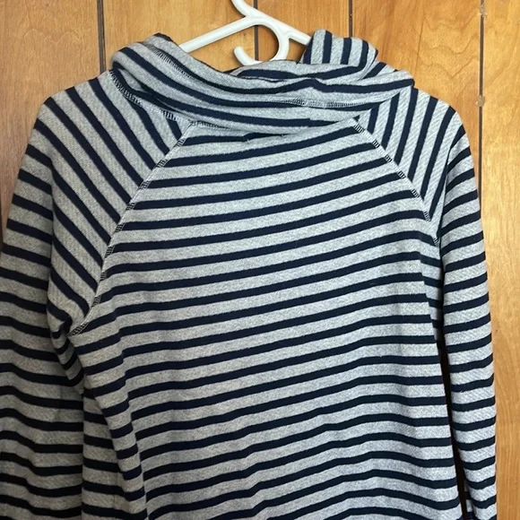 Striped cowel neck sweatshirt - Picture 3 of 3